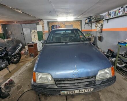 Синий Опель Кадет, объемом двигателя 1.6 л и пробегом 2 тыс. км за 500 $, фото 1 на Automoto.ua