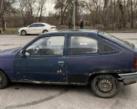 Синий Опель Кадет, объемом двигателя 1.6 л и пробегом 160 тыс. км за 600 $, фото 6 на Automoto.ua