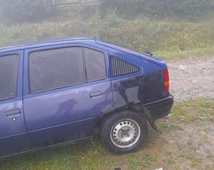 Синий Опель Кадет, объемом двигателя 1.3 л и пробегом 386 тыс. км за 720 $, фото 6 на Automoto.ua