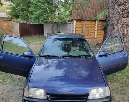 Синий Опель Кадет, объемом двигателя 1.4 л и пробегом 399 тыс. км за 1100 $, фото 3 на Automoto.ua