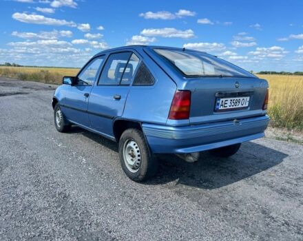 Синий Опель Кадет, объемом двигателя 1 л и пробегом 400 тыс. км за 725 $, фото 3 на Automoto.ua