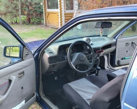 Синий Опель Кадет, объемом двигателя 1.4 л и пробегом 399 тыс. км за 1100 $, фото 9 на Automoto.ua