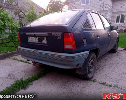 Синий Опель Кадет, объемом двигателя 1.6 л и пробегом 400 тыс. км за 1100 $, фото 2 на Automoto.ua