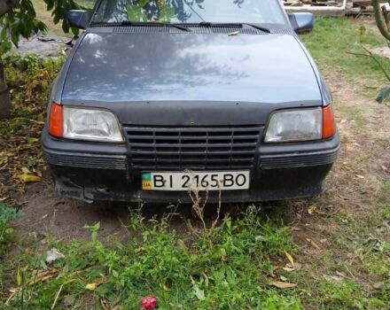 Синий Опель Кадет, объемом двигателя 1.3 л и пробегом 73 тыс. км за 550 $, фото 3 на Automoto.ua