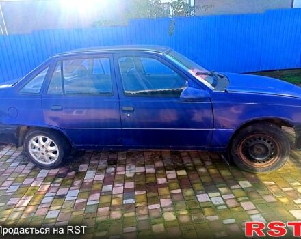 Синий Опель Кадет, объемом двигателя 1.6 л и пробегом 0 тыс. км за 750 $, фото 3 на Automoto.ua