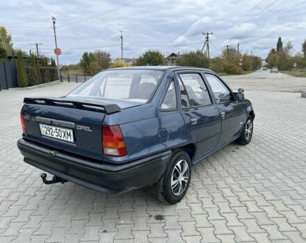 Синий Опель Кадет, объемом двигателя 1.6 л и пробегом 220 тыс. км за 950 $, фото 2 на Automoto.ua