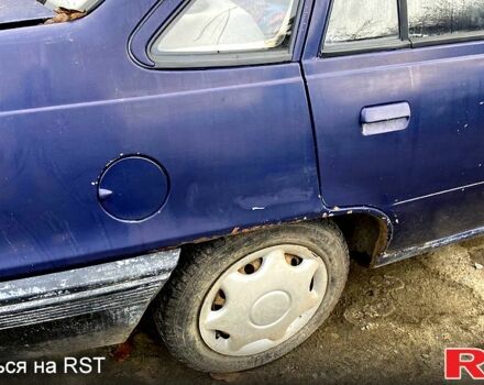 Синий Опель Кадет, объемом двигателя 1.3 л и пробегом 68 тыс. км за 800 $, фото 4 на Automoto.ua