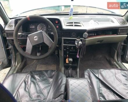 Синий Опель Кадет, объемом двигателя 1.3 л и пробегом 80 тыс. км за 1000 $, фото 4 на Automoto.ua