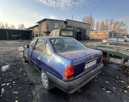 Синий Опель Кадет, объемом двигателя 1.3 л и пробегом 435 тыс. км за 350 $, фото 3 на Automoto.ua