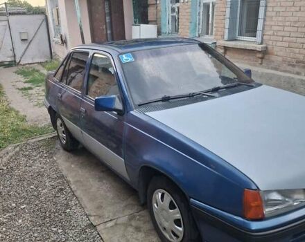Синій Опель Кадет, об'ємом двигуна 1.6 л та пробігом 72 тис. км за 1450 $, фото 4 на Automoto.ua