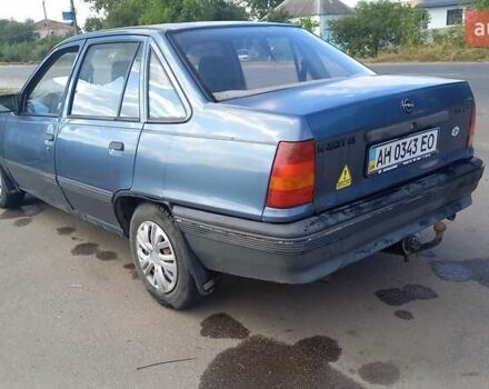 Синий Опель Кадет, объемом двигателя 1.3 л и пробегом 150 тыс. км за 1350 $, фото 3 на Automoto.ua