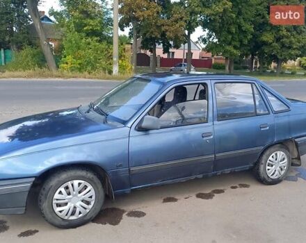 Синий Опель Кадет, объемом двигателя 1.3 л и пробегом 150 тыс. км за 1350 $, фото 5 на Automoto.ua
