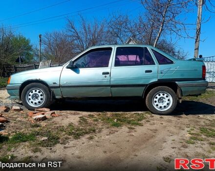 Синий Опель Кадет, объемом двигателя 16 л и пробегом 150 тыс. км за 650 $, фото 4 на Automoto.ua