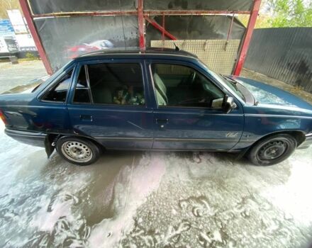 Синий Опель Кадет, объемом двигателя 1.6 л и пробегом 300 тыс. км за 452 $, фото 2 на Automoto.ua