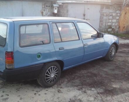 Синій Опель Кадет, об'ємом двигуна 0 л та пробігом 160 тис. км за 750 $, фото 2 на Automoto.ua