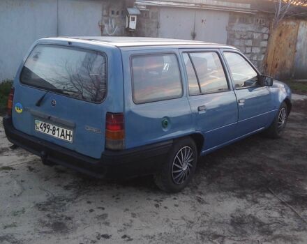 Синій Опель Кадет, об'ємом двигуна 0 л та пробігом 160 тис. км за 750 $, фото 3 на Automoto.ua