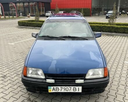 Синий Опель Кадет, объемом двигателя 1.6 л и пробегом 258 тыс. км за 750 $, фото 1 на Automoto.ua