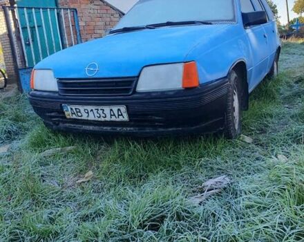 Синій Опель Кадет, об'ємом двигуна 1.6 л та пробігом 200 тис. км за 1500 $, фото 1 на Automoto.ua