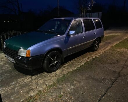 Синій Опель Кадет, об'ємом двигуна 1.3 л та пробігом 803 тис. км за 800 $, фото 1 на Automoto.ua