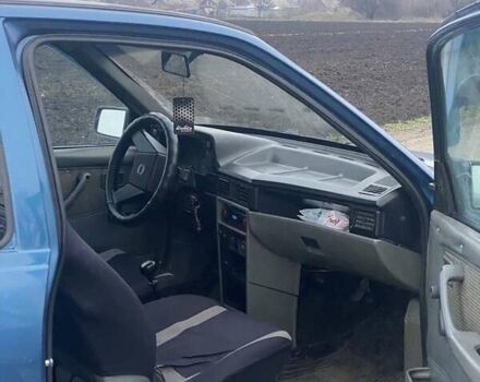 Синий Опель Кадет, объемом двигателя 1.3 л и пробегом 85 тыс. км за 900 $, фото 6 на Automoto.ua