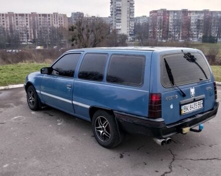 Синий Опель Кадет, объемом двигателя 1.3 л и пробегом 98 тыс. км за 800 $, фото 2 на Automoto.ua