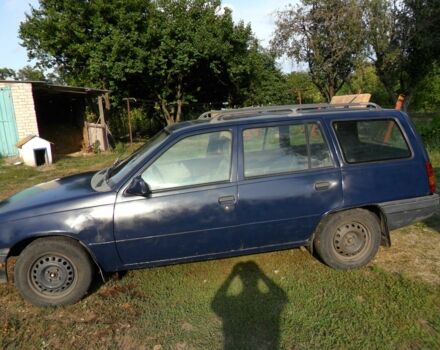 Синій Опель Кадет, об'ємом двигуна 1.6 л та пробігом 100 тис. км за 700 $, фото 2 на Automoto.ua