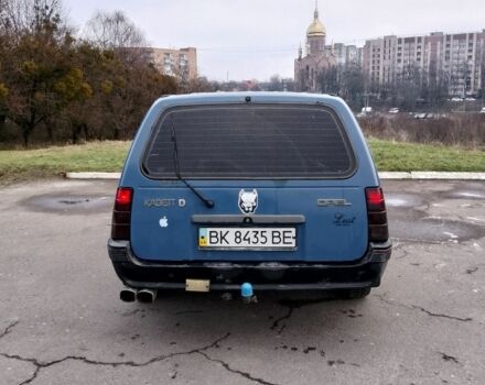 Синий Опель Кадет, объемом двигателя 1.3 л и пробегом 98 тыс. км за 800 $, фото 3 на Automoto.ua