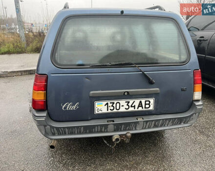 Синий Опель Кадет, объемом двигателя 1.6 л и пробегом 120 тыс. км за 700 $, фото 3 на Automoto.ua