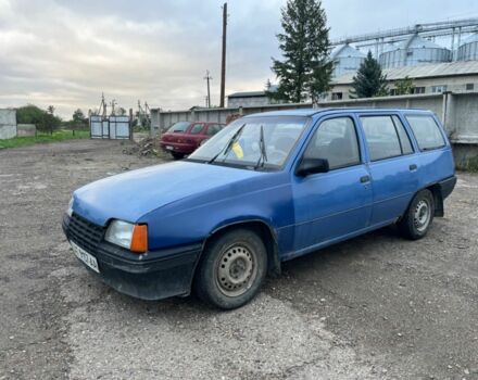 Синий Опель Кадет, объемом двигателя 1.4 л и пробегом 158 тыс. км за 1000 $, фото 7 на Automoto.ua