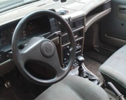 Синий Опель Кадет, объемом двигателя 1.6 л и пробегом 600 тыс. км за 1000 $, фото 8 на Automoto.ua