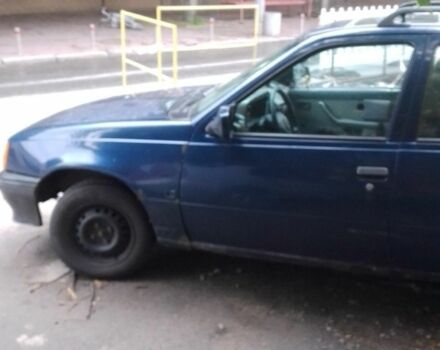 Синий Опель Кадет, объемом двигателя 1.6 л и пробегом 600 тыс. км за 1000 $, фото 5 на Automoto.ua