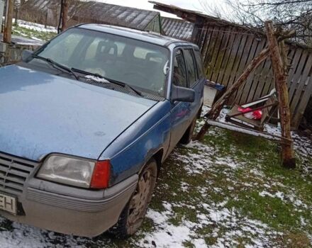 Синий Опель Кадет, объемом двигателя 1.6 л и пробегом 30 тыс. км за 600 $, фото 1 на Automoto.ua