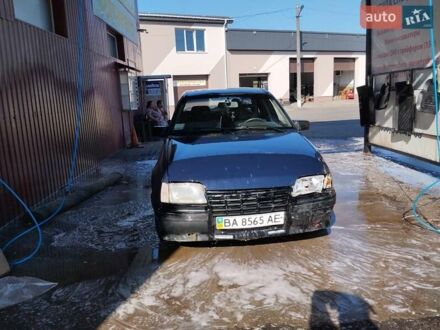 Опель Кадет 1986 в Сумах на Automoto.ua Синий Опель Кадет, объемом двигателя 1.6 л и пробегом 250 тыс. км за 550 $, фото 1 на Automoto.ua