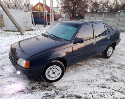 Синий Опель Кадет, объемом двигателя 1.6 л и пробегом 100 тыс. км за 650 $, фото 1 на Automoto.ua