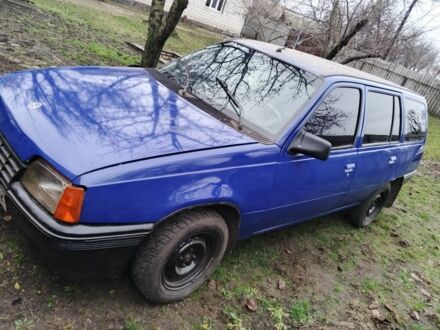 Синий Опель Кадет, объемом двигателя 0 л и пробегом 94 тыс. км за 355 $, фото 1 на Automoto.ua