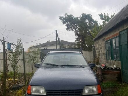 Синий Опель Кадет, объемом двигателя 1.3 л и пробегом 300 тыс. км за 1000 $, фото 1 на Automoto.ua