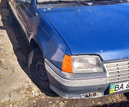 Синий Опель Кадет, объемом двигателя 1.3 л и пробегом 95 тыс. км за 500 $, фото 1 на Automoto.ua