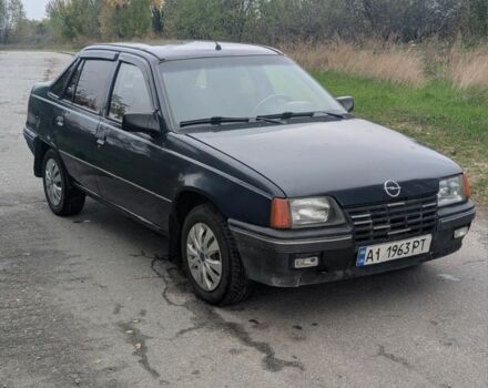 Синий Опель Кадет, объемом двигателя 1.3 л и пробегом 290 тыс. км за 702 $, фото 1 на Automoto.ua