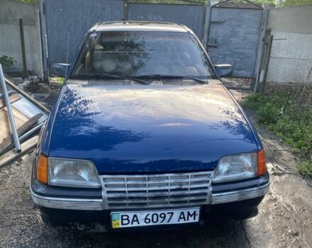 Синий Опель Кадет, объемом двигателя 1.3 л и пробегом 180 тыс. км за 784 $, фото 1 на Automoto.ua