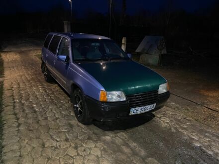 Синий Опель Кадет, объемом двигателя 1.3 л и пробегом 803 тыс. км за 800 $, фото 1 на Automoto.ua