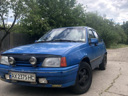 Синий Опель Кадет, объемом двигателя 1.6 л и пробегом 350 тыс. км за 1100 $, фото 1 на Automoto.ua