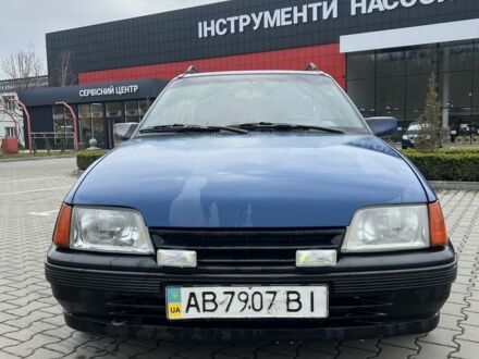 Синий Опель Кадет, объемом двигателя 1.6 л и пробегом 258 тыс. км за 750 $, фото 1 на Automoto.ua