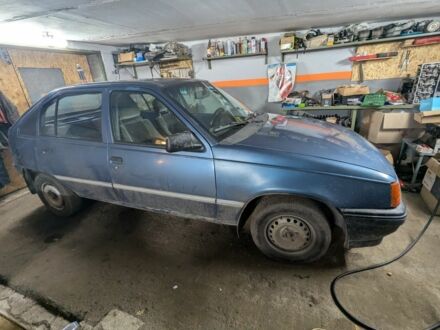 Синий Опель Кадет, объемом двигателя 1.6 л и пробегом 2 тыс. км за 500 $, фото 1 на Automoto.ua