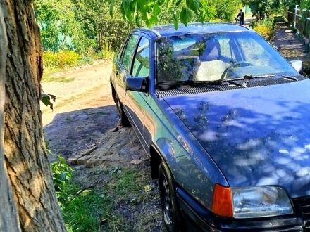 Синий Опель Кадет, объемом двигателя 1.3 л и пробегом 77 тыс. км за 1300 $, фото 1 на Automoto.ua