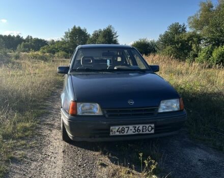 Синий Опель Кадет, объемом двигателя 1.4 л и пробегом 400 тыс. км за 752 $, фото 1 на Automoto.ua