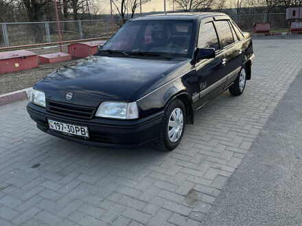 Опель Кадет 1991 в Виннице на Automoto.ua Синий Опель Кадет, объемом двигателя 1.6 л и пробегом 111 тыс. км за 1550 $, фото 1 на Automoto.ua