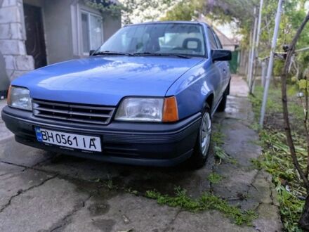 Опель Кадет 1991 у Белгород-Днестровском на Automoto.ua Синій Опель Кадет, об'ємом двигуна 1.4 л та пробігом 400 тис. км за 1150 $, фото 1 на Automoto.ua