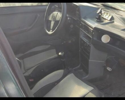 Зеленый Опель Кадет, объемом двигателя 1.3 л и пробегом 300 тыс. км за 799 $, фото 4 на Automoto.ua