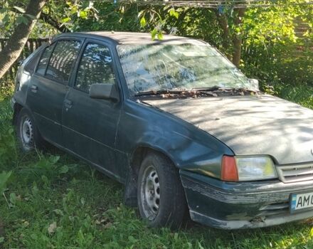 Зеленый Опель Кадет, объемом двигателя 1.3 л и пробегом 300 тыс. км за 799 $, фото 3 на Automoto.ua