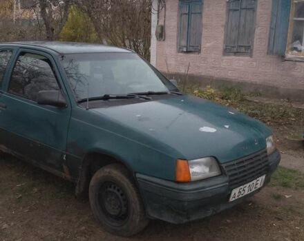 Зеленый Опель Кадет, объемом двигателя 1 л и пробегом 1000 тыс. км за 394 $, фото 2 на Automoto.ua